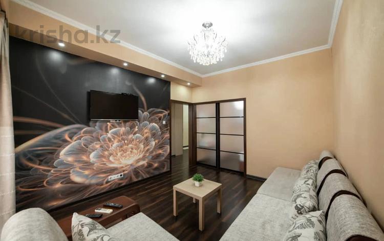 1-комнатная квартира, 60 м² посуточно, Уметалиева 84 за 20 000 〒 в Бишкеке — фото 2