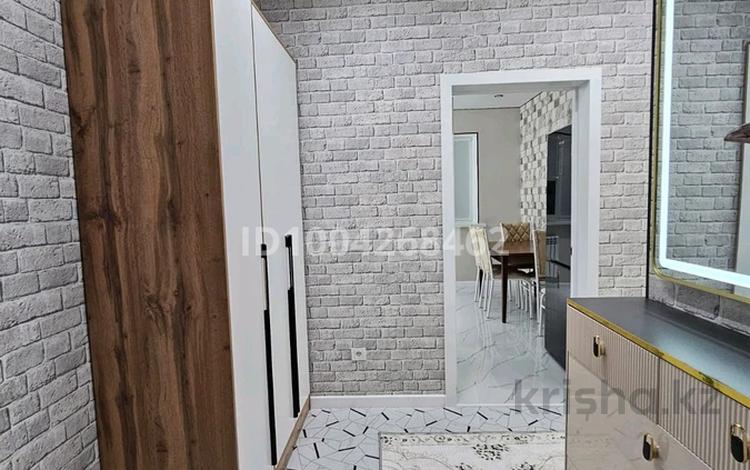 2-комнатная квартира · 55 м² · 10/12 этаж, Кошкарбаева 1140 за 350 000 ₸ в  — фото 2