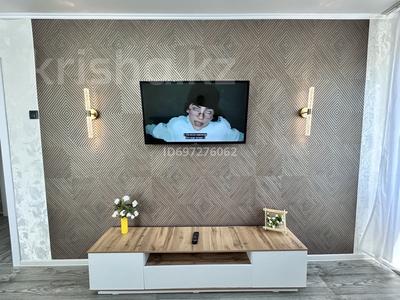 2-бөлмелі пәтер · 45 м² · 4/9 қабат, МухтараАуэзова — Центр три девятки напротив аллеи памяти, бағасы: 10 500 ₸ в Щучинске