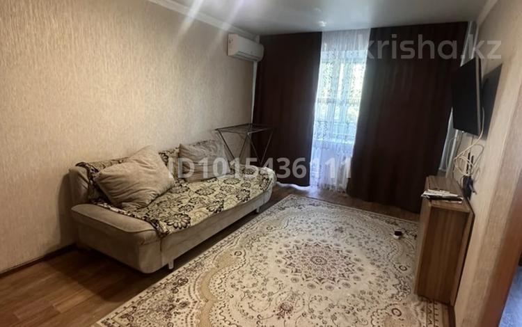 2-бөлмелі пәтер · 48 м² · 4/5 қабат, Жаңа қала ш/а. 52, бағасы: 13 999 ₸ в Караганде, Казыбек би р-н — фото 2