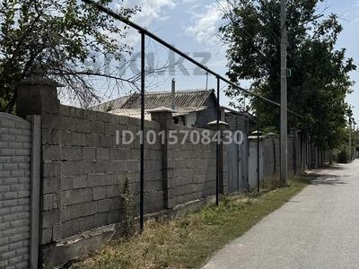 Дача · 4 комнаты · 75 м² · 8 сот., жилой массив Кайнар Булак, Заводская - васильковая 95 — После магазина корзинка , улица заводская широкая улица с боку дома улица васильковая , два входа за 10.5 млн ₸ в Шымкенте, Абайский р-н