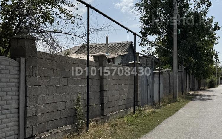 Дача · 4 комнаты · 75 м² · 8 сот., жилой массив Кайнар Булак, Заводская - васильковая 95 — После магазина корзинка , улица заводская широкая улица с боку дома улица васильковая , два входа за 10.5 млн ₸ в Шымкенте, Абайский р-н — фото 2