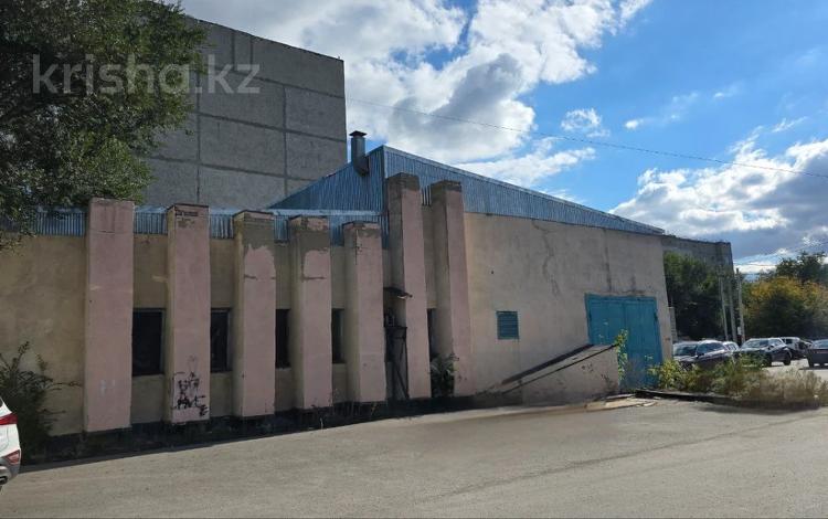 Свободное назначение, офисы, магазины и бутики, склады, общепит, медцентры и аптеки, образование, развлечения · 417 м² за 110 млн 〒 в Костанае — фото 14