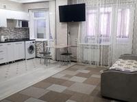 1-комнатная квартира, 38 м², 2/5 этаж посуточно, проспект Абая 155 — Ташкентская за 10 000 〒 в Таразе