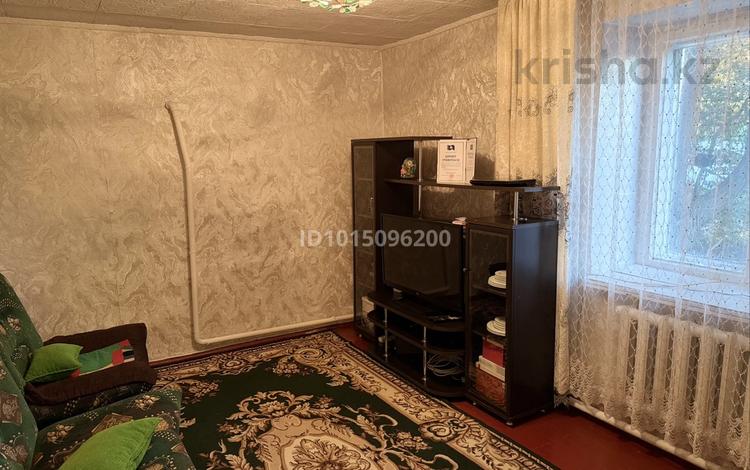 3-комнатная квартира · 70.1 м² · 1/2 этаж, Пос. Связистов 6 — Восточный РСУ за 9 млн ₸ в Семее — фото 2