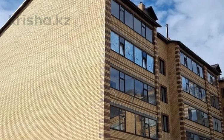 1-комнатная квартира · 52 м² · 1/5 этаж, жакыпова 19 за 18.5 млн ₸ в Уральске — фото 2