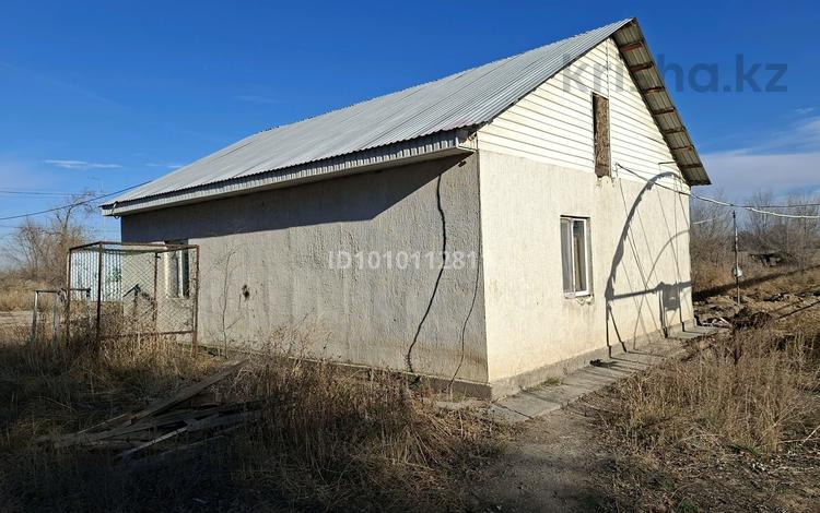 Часть дома · 2 комнаты · 60 м² · 1500 сот., Новостроевская б/н — Бәйтерек за 40 000 ₸ в М. Туймебаеве — фото 2
