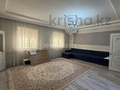 Отдельный дом · 7 комнат · 210 м² · 8 сот., мкр Ынтымак-2 — Улица Майлыозек 65 за 50 млн ₸ в Шымкенте, Абайский р-н
