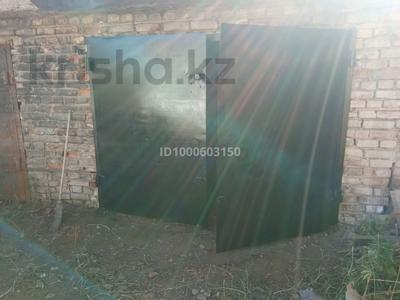 Гараж · 20 м² · Рынок — Рынок 1000 мелочей, Московский за 800 000 〒 в Уральске