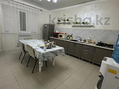 Отдельный дом · 5 комнат · 170 м² · 6 сот., Проспект Бейбитшилик 7/1 за 28 млн ₸ в Балыкшы