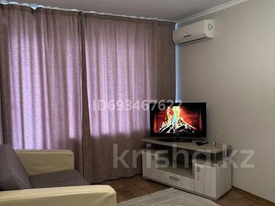 1-комнатная квартира, 38.1 м², 4/9 этаж по часам, мкр Новый Город, Нуркена Абдирова — Гоголя за 1 000 〒 в Караганде, Казыбек би р-н