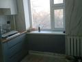 3-комнатная квартира · 42.5 м² · 3/4 этаж, Старый город, Әйтке би 9 за 10 млн ₸ в Актобе — фото 2