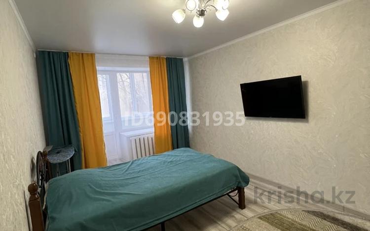 1-комнатная квартира · 35 м² · 4/5 этаж, Хиуаз Доспанова 73 за 8 000 ₸ в Уральске, мкр Школьник — фото 2
