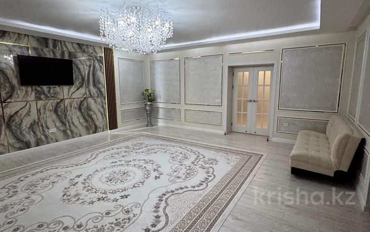 3-комнатная квартира · 115.3 м² · 1/6 этаж, 35-мкр 15 за 40 млн 〒 в Актау — фото 9