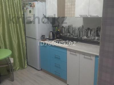 3-комнатная квартира · 61 м² · 5/5 этаж, 6 мкр 48 за 14.3 млн 〒 в Лисаковске