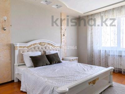 3-комнатная квартира · 130 м² · 22/25 этаж, Абиша Кекилбайулы 270 за 45 000 ₸ в Алматы, Бостандыкский р-н