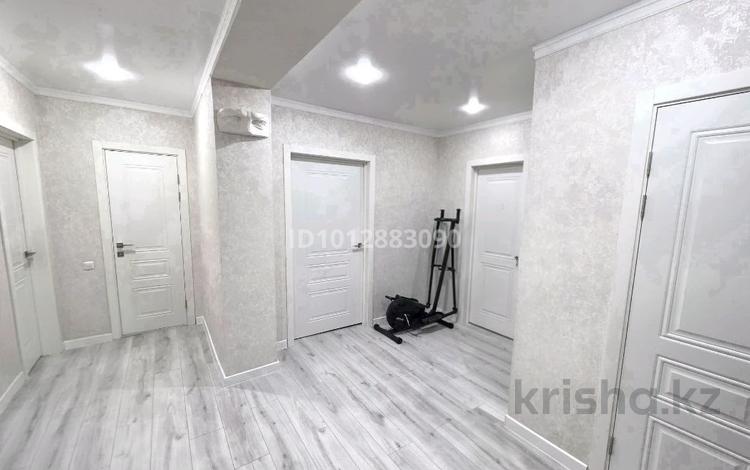 3-бөлмелі пәтер · 79 м² · 6/9 қабат, мкр Жана Орда 3, бағасы: 35 млн ₸ в Уральске — фото 2