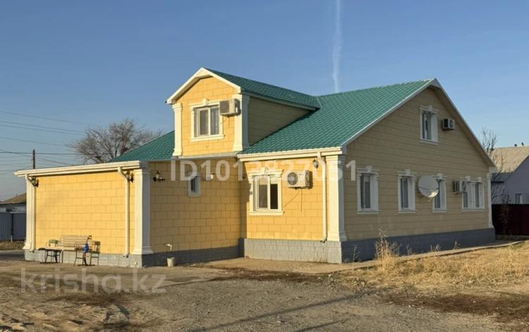 Отдельный дом · 7 комнат · 250 м² · 17 сот., Құспан Қыдыралиев 38 — Пограничного воиска 2201г за 45 млн ₸ в Атырау — фото 2