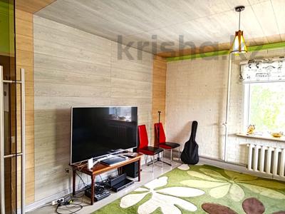 Продажа домов и дачи в Карагандинской обл.: Отдельный дом · 7 комнат · 200 м² · 10 сот., Пожарского за 35 млн 〒 Отдельный дом · 7 комнат · 200 м² · 10 сот., Пожарского за 35 млн 〒 в Караганде, Алихана Бокейханова р-н