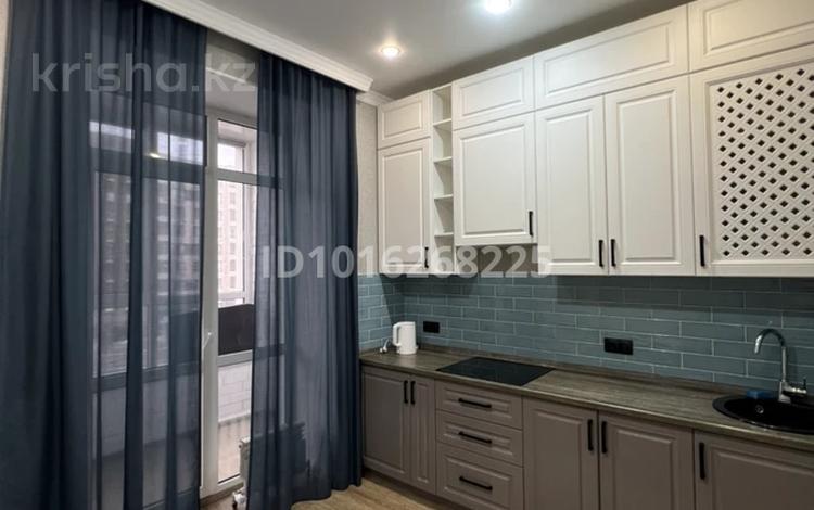 1-комнатная квартира · 39 м² · 3/10 этаж, ул. Мухамедханов, 8 за 250 000 ₸ в Астане, Нура р-н — фото 2
