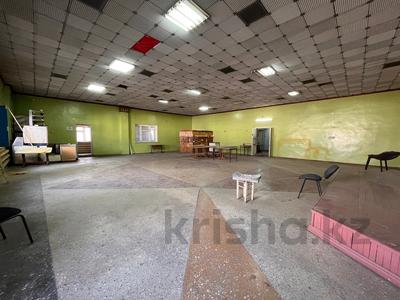 Склады, общепит, кабинеты и рабочие места · 183.7 м² за 400 000 〒 в Караганде, Казыбек би р-н