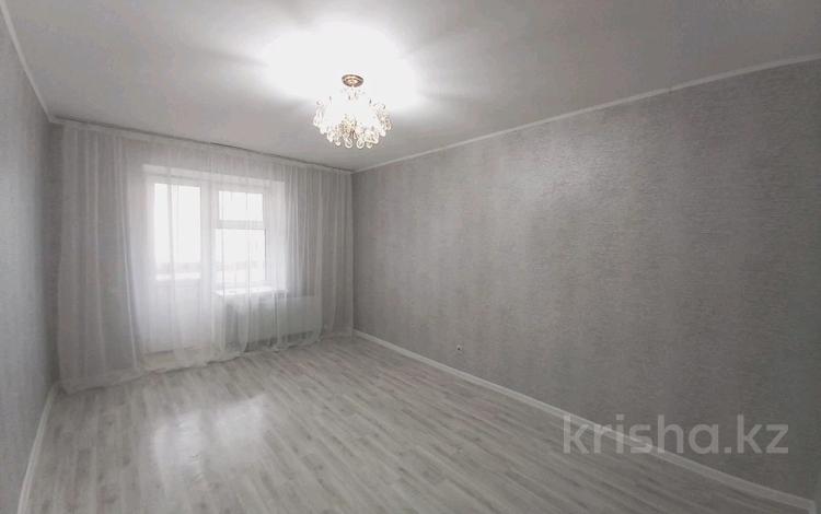 3-комнатная квартира, 76 м², Азербаева — кошкарбаева за 28.5 млн 〒 в Астане, Алматы р-н — фото 2
