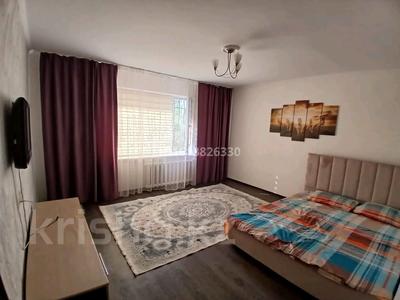 1-комнатная квартира · 42 м² · 1/5 этаж, мкр Юго-Восток, Мкр Юго-Восток, мкр Гульдер 2 10 за 160 000 ₸ в Караганде, Казыбек би р-н