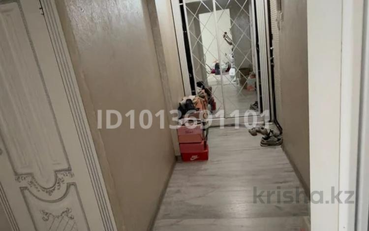 2-бөлмелі пәтер · 55 м², мкр Аксай-2, Ақсай-2 ш/а. 22, бағасы: 300 000 ₸ в Алматы, Ауэзовский р-н — фото 2