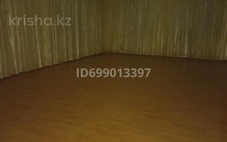 Отдельный дом · 10 комнат · 600 м² · 8 сот., Карынбаева 51 за 60 млн 〒 в Атырау, мкр Мирас — фото 2