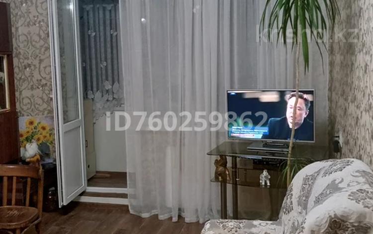 3-бөлмелі пәтер · 61.5 м² · 3/5 қабат, мкр Строитель 118 — Магазин жайык, бағасы: 30 млн ₸ в Уральске — фото 3