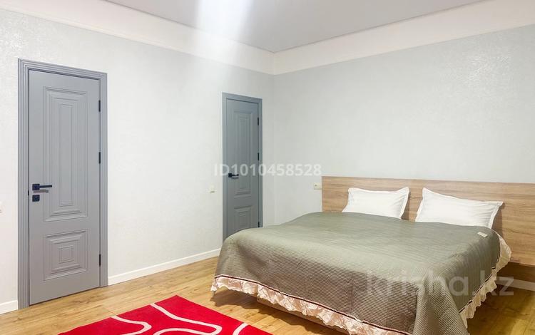 Жеке үй · 8 бөлме · 400 м² · 20 сот., Алия молдагулова 1Б, бағасы: 120 млн 〒 в Акколе — фото 5