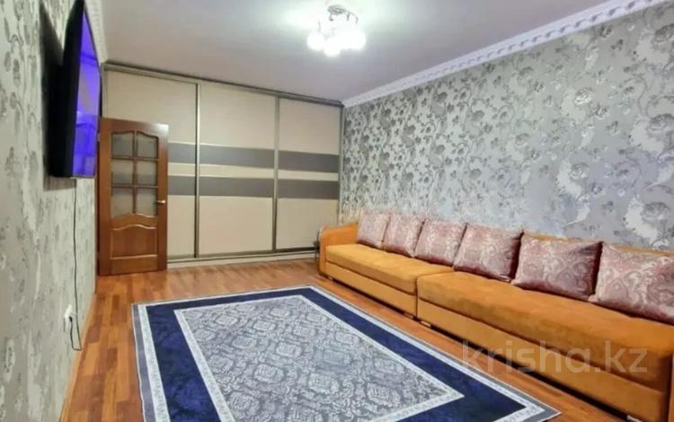 2-комнатная квартира · 76.6 м² · 13/18 этаж, Брусиловского за 42.5 млн ₸ в Алматы, Алмалинский р-н — фото 2
