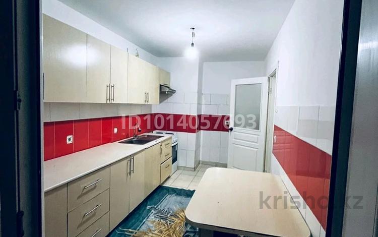 2-комнатная квартира · 65 м² · 4/9 этаж, Микрорайон Аккент 90/3 за 250 000 ₸ в Алматы, Алатауский р-н — фото 2