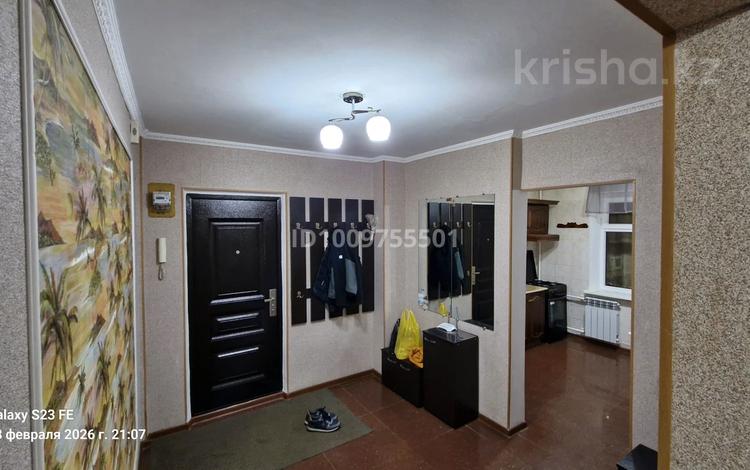 3-комнатная квартира · 69.2 м² · 1/5 этаж, мкр 11, Шайкенова 17 — Сбоку 9 школы гимназии за 200 000 ₸ в Актобе — фото 2