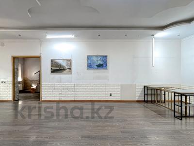 Свободное назначение, офисы, магазины и бутики, склады, образование, конференц-залы, кабинеты и рабочие места, студии · 250 м² за ~ 1.8 млн 〒 в Алматы, Алмалинский р-н
