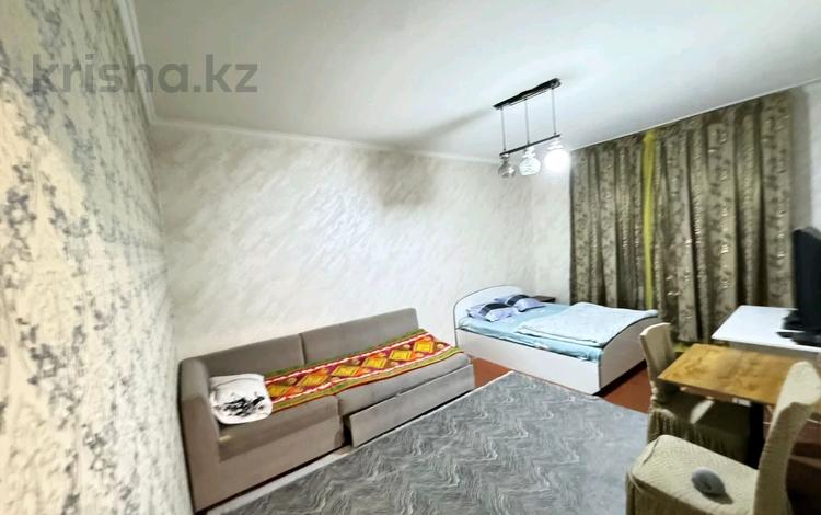 1-бөлмелі пәтер · 30 м² · 2/5 қабат, 16-шағынаудан 40, бағасы: 10 000 ₸ в Шымкенте, Аль-Фарабийский р-н — фото 24