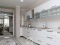 6-бөлмелі пәтер · 240 м² · 10/10 қабат, Мкрн 17 1 А, бағасы: 140 млн ₸ в Шымкенте, Енбекшинский р-н — фото 3