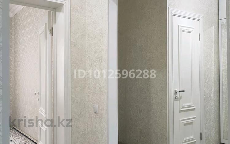 2-бөлмелі пәтер · 58 м² · 3/5 қабат, мкр Карасу, Т.Рыскулов 1 — Остановка Евразия или Кереге, бағасы: 30 млн ₸ в Шымкенте, Аль-Фарабийский р-н — фото 2