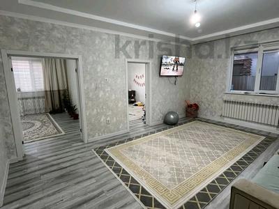 Отдельный дом · 3 комнаты · 125 м² · 4 сот., Майлин за 41.2 млн 〒 в Уральске