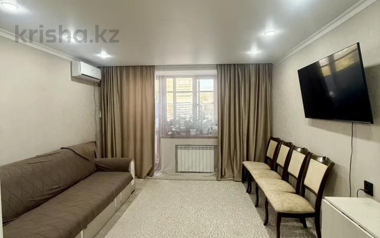 3-комнатная квартира · 58.4 м² · 5/5 этаж, ихсанова за 18 млн ₸ в Уральске — фото 2
