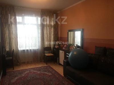 3-комнатная квартира · 70 м² · 5/5 этаж, Аскарова 9 — Проспект Республики за 250 000 ₸ в Шымкенте, Аль-Фарабийский р-н