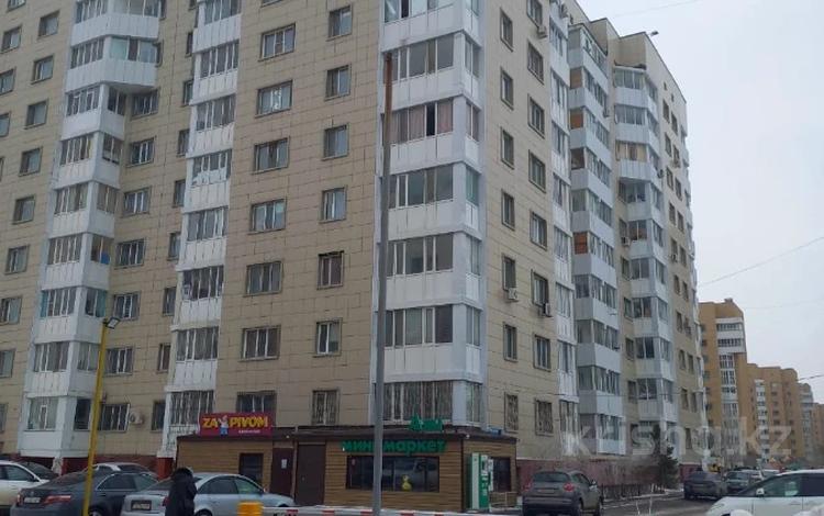 1-комнатная квартира, 61 м², 6/8 этаж, Рыскулбекова за 25 млн 〒 в Астане — фото 2