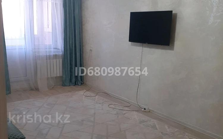 4-комнатная квартира, 77 м², 2/5 этаж, Салтанат 10 за 25 млн 〒 в Таразе — фото 2