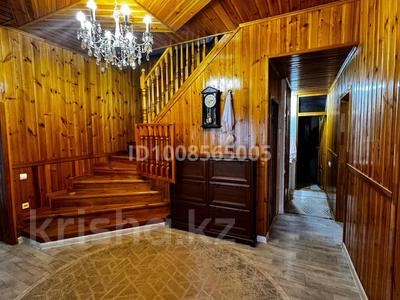 Дом · 7 комнат · 420 м², Квартал Энергетиков 37 за 30 000 〒 в Актобе