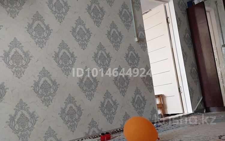 2-бөлмелі пәтер · 34 м² · 5/5 қабат, каратюбинское шоссе дом 34, бағасы: 12 млн ₸ в Шымкенте, Енбекшинский р-н — фото 2