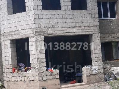 Отдельный дом · 6 комнат · 200 м² · 6 сот., Конституции 44 — Крытый рынок за 62 млн ₸ в Шымкенте