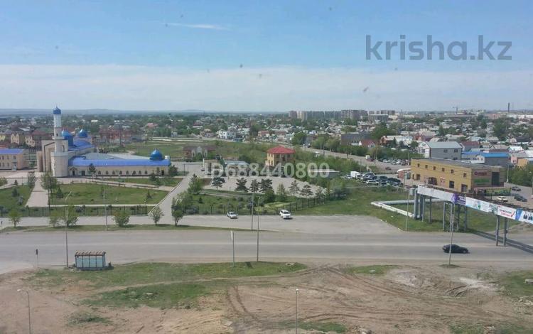 2-комнатная квартира · 85 м² · 9/12 этаж, Республики 1/3 — Рядом с торговыми центрами Строймарт, Казмарт за 150 000 ₸ в Караганде, Казыбек би р-н — фото 2