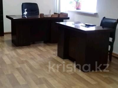 Офисы, образование, кабинеты и рабочие места, студии · 64 м² за 250 000 ₸ в Астане, р-н Байконур