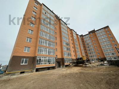 2-комнатная квартира, 56 м², 3/9 этаж, Кеменгер за 19 млн 〒 в Уральске