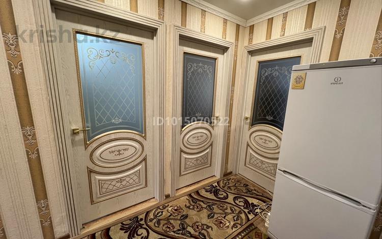 3-бөлмелі пәтер · 63 м² · 4/5 қабат, 16-шағынаудан 3, бағасы: 16.5 млн ₸ в Караганде, Алихана Бокейханова р-н — фото 2